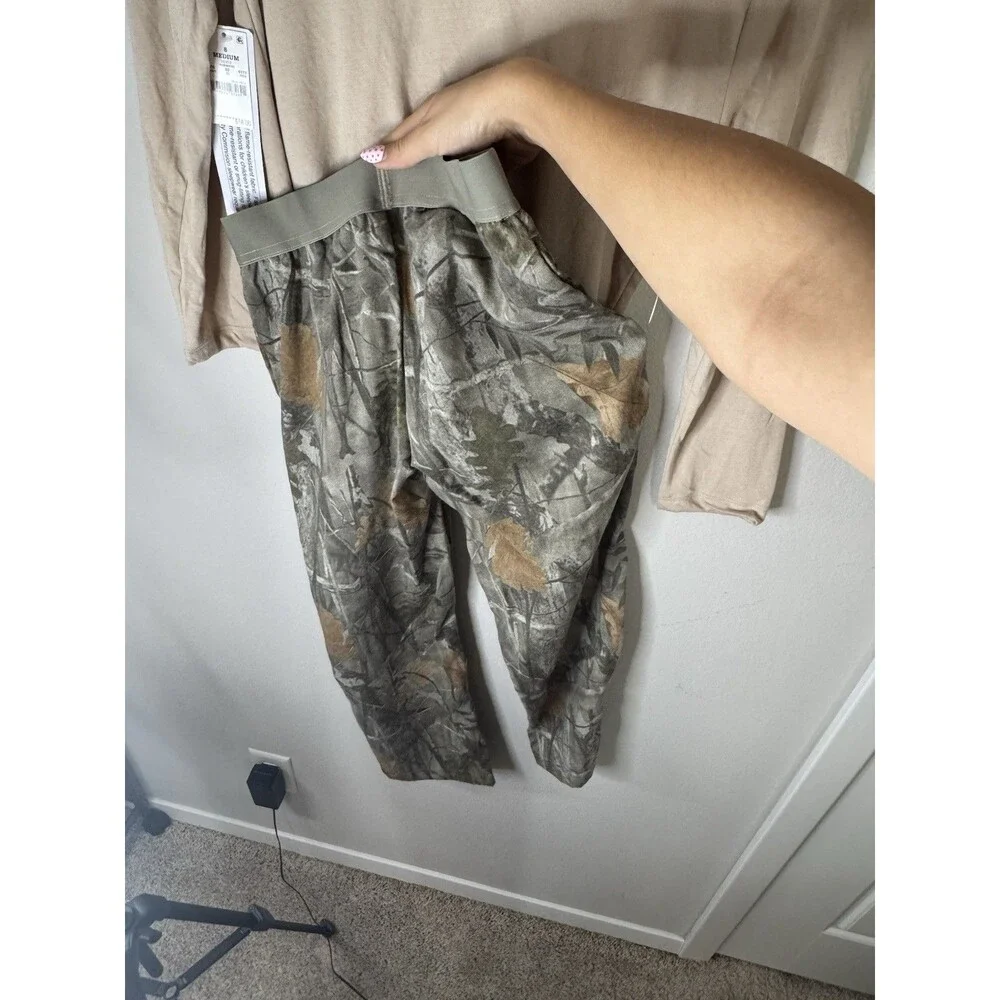 Boys M (8) 2-Piece Flame Resistant NYC Brooklyn Long Sleeve Camo Pajama Set
